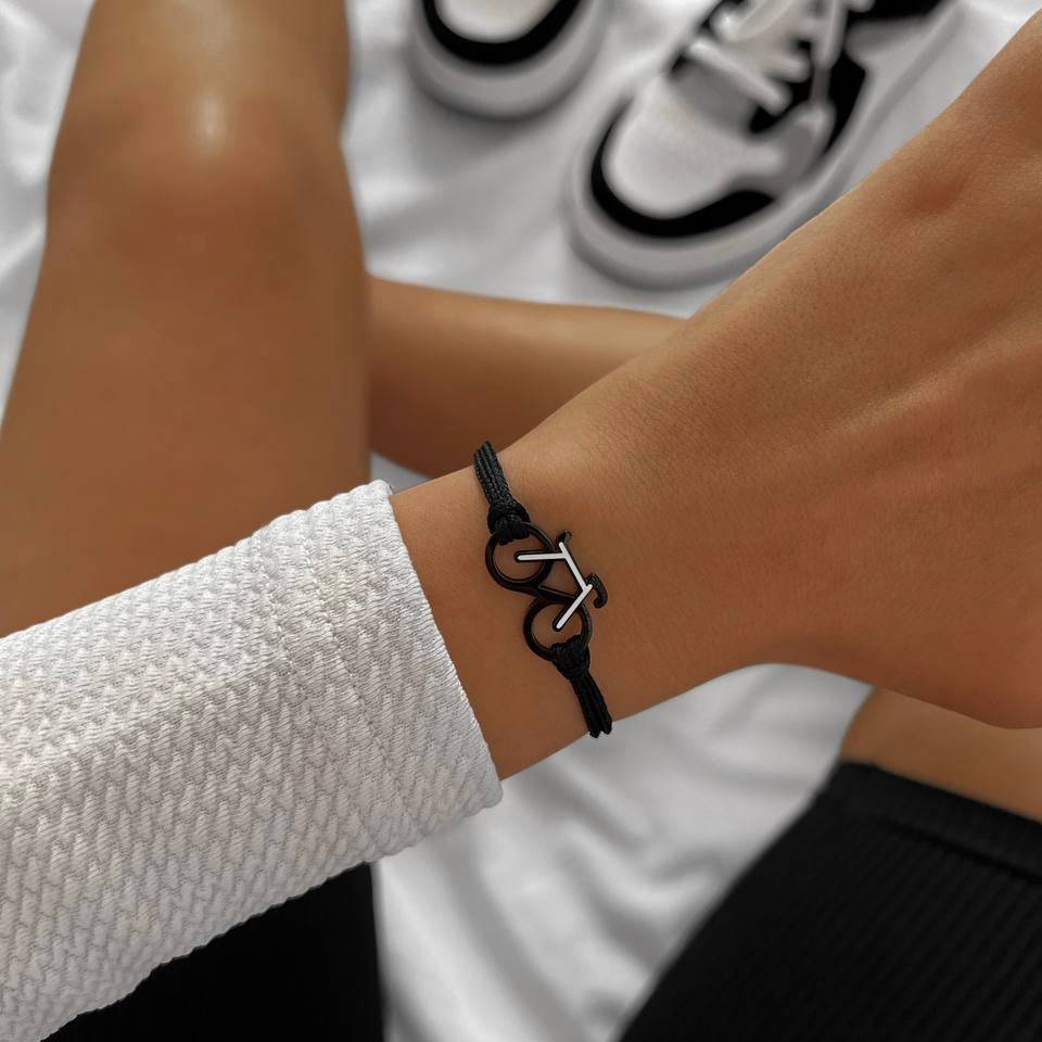 Monochromes Fahrradarmband