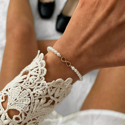 Pearl Rose Infinity Chain Bracelet