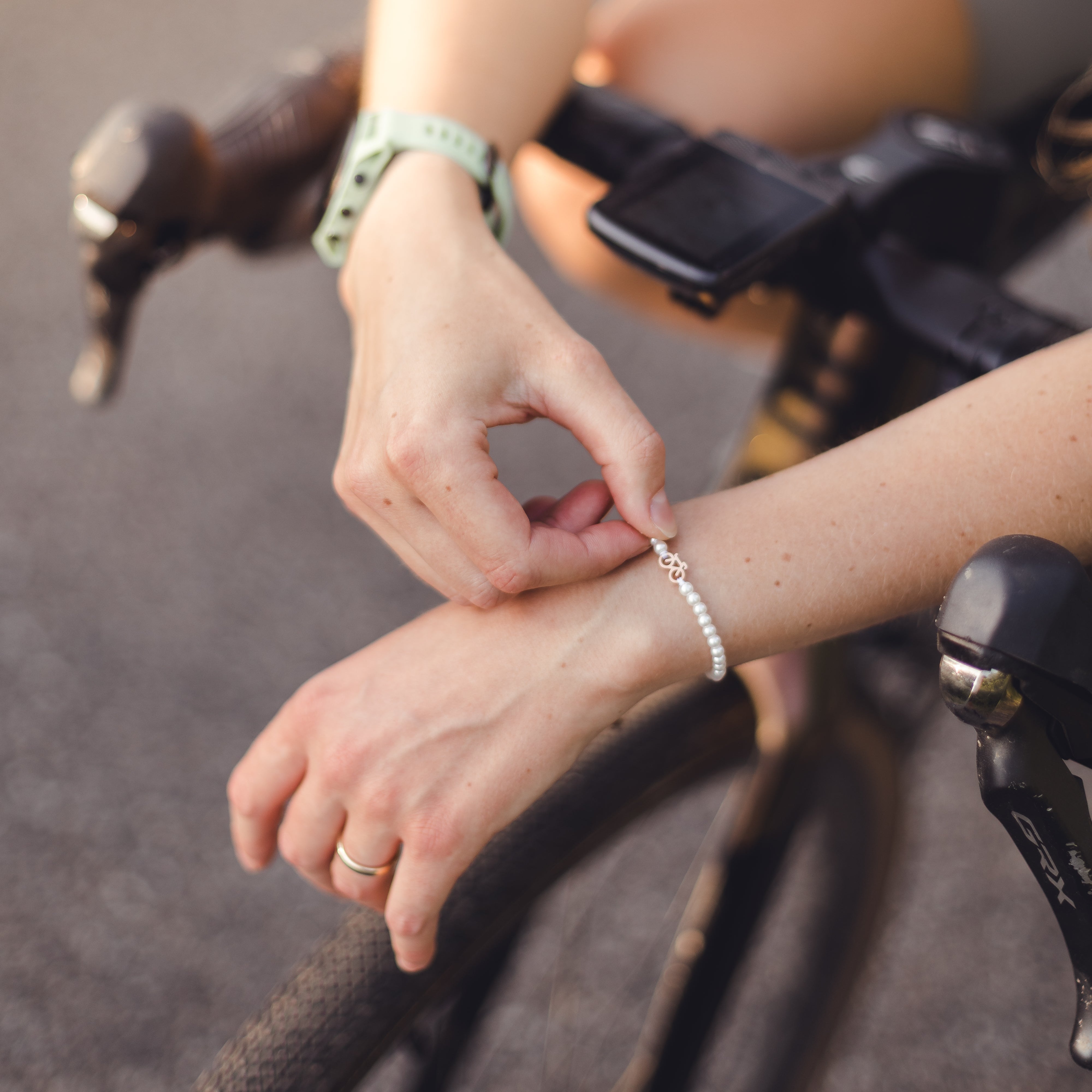 Perlen-Rosen-Fahrradkettenarmband