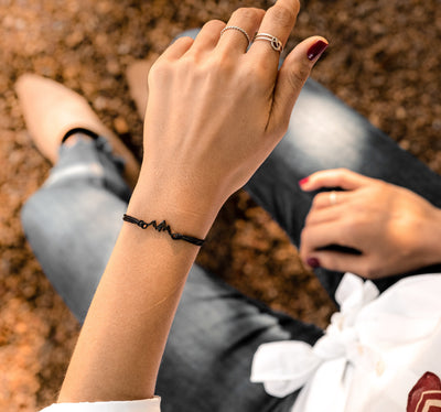 Mountain Black Bracelet /Keychain Pack