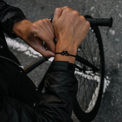 Black Bike zapestnica